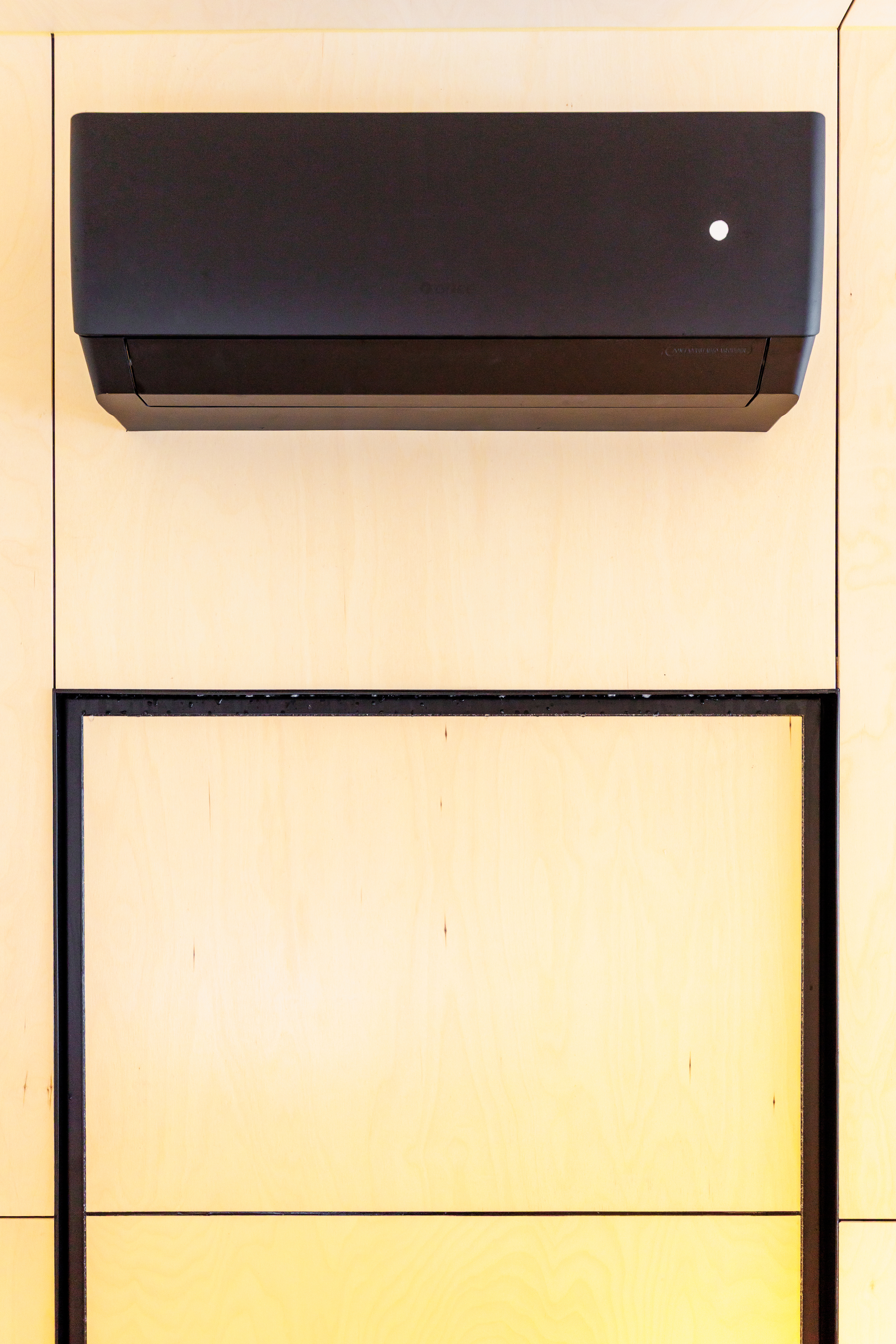 Model 1 Appliances & Details - Image 4
