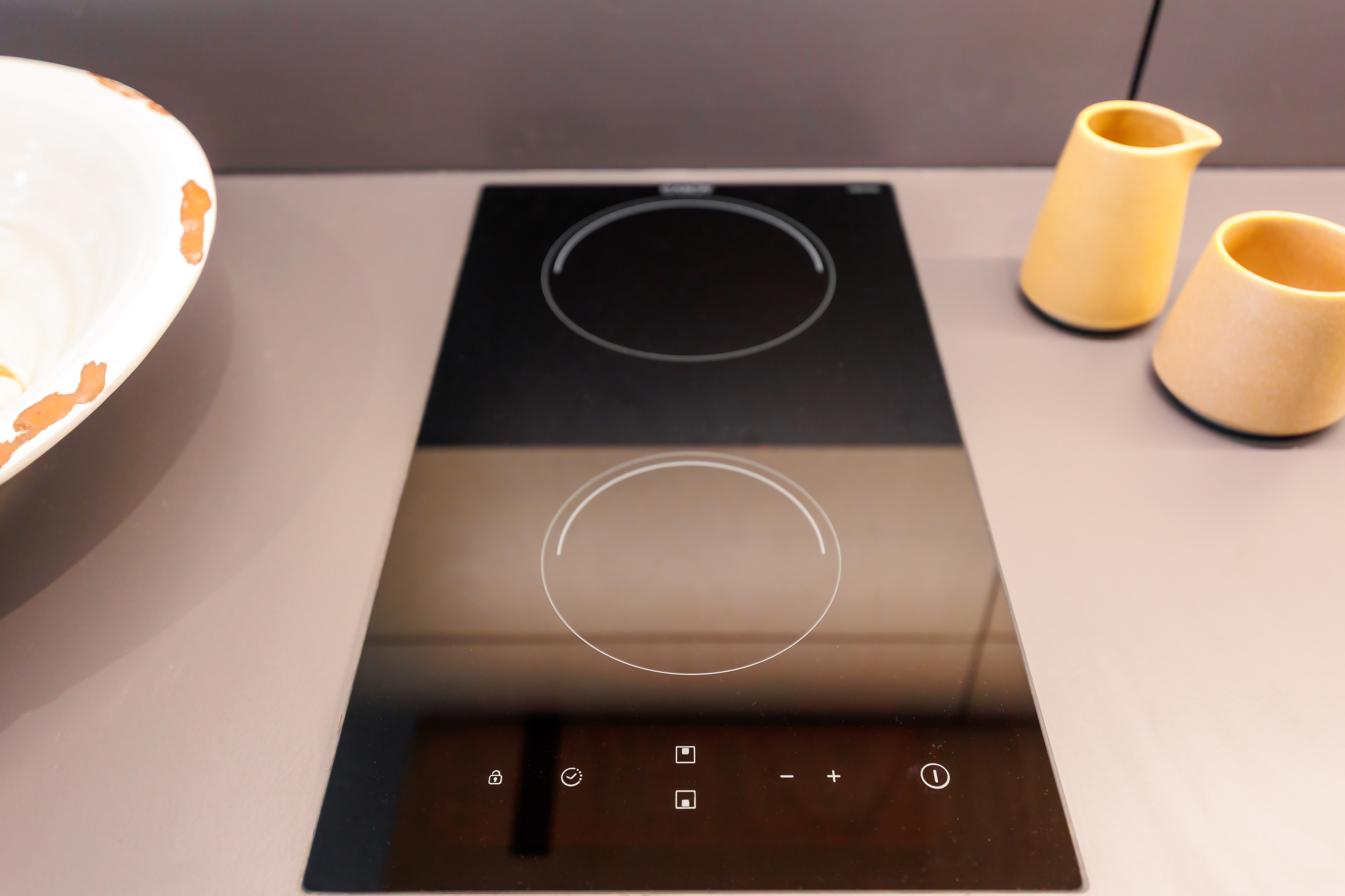 Model 1 Appliances & Details - Image 9