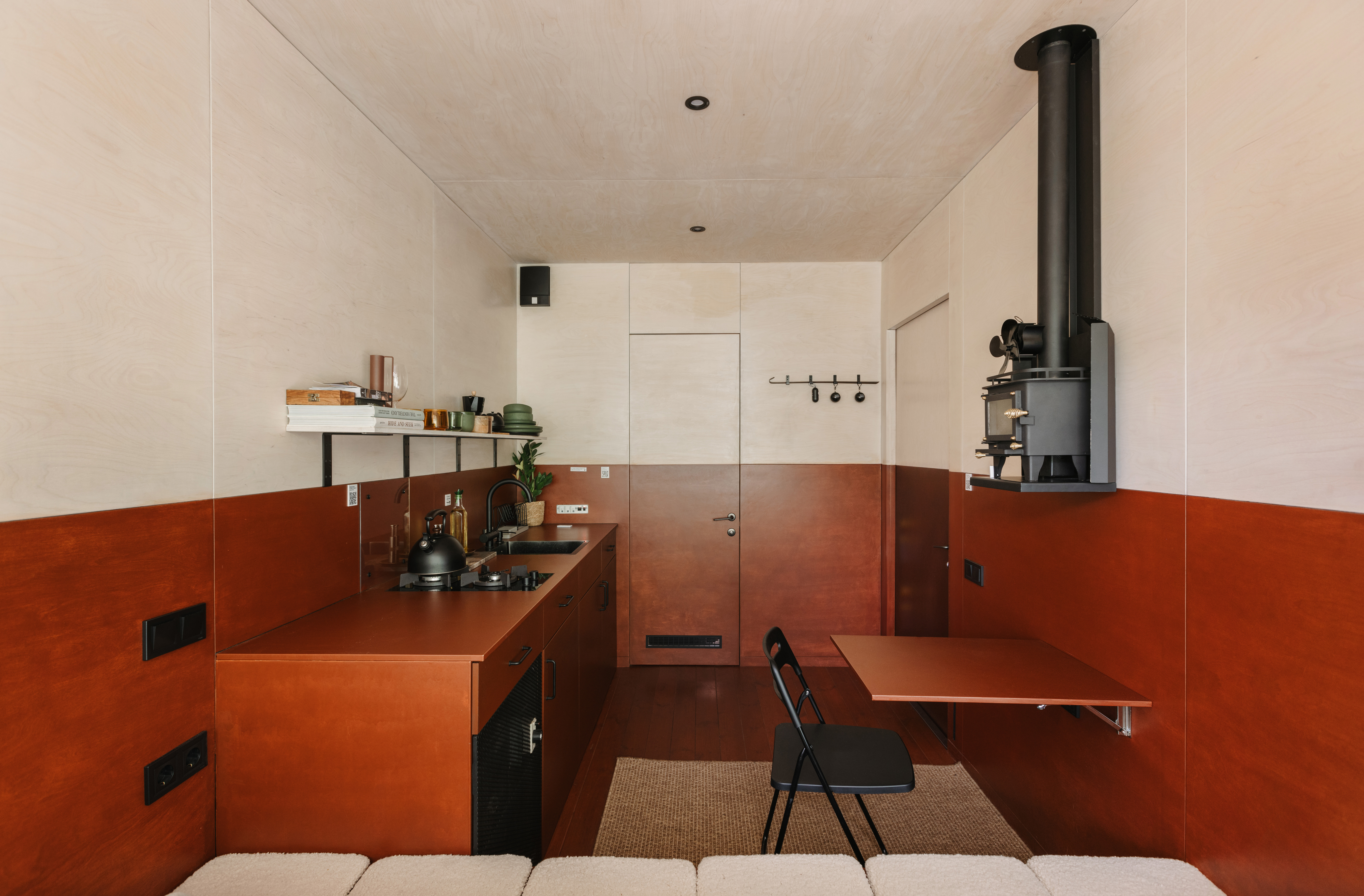 Model 1 Interior - Image 2