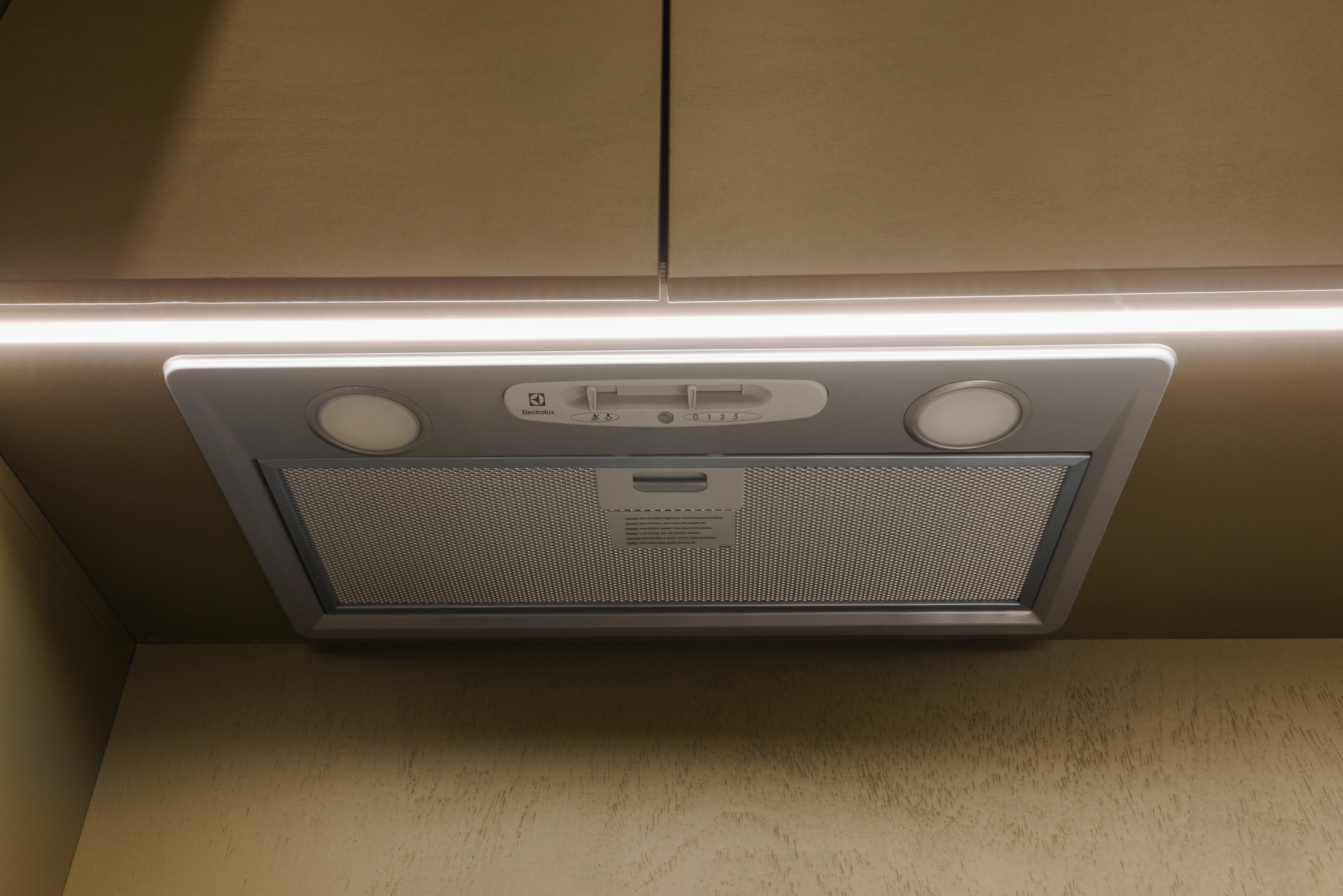 Model 2 Appliances & Details - Image 1