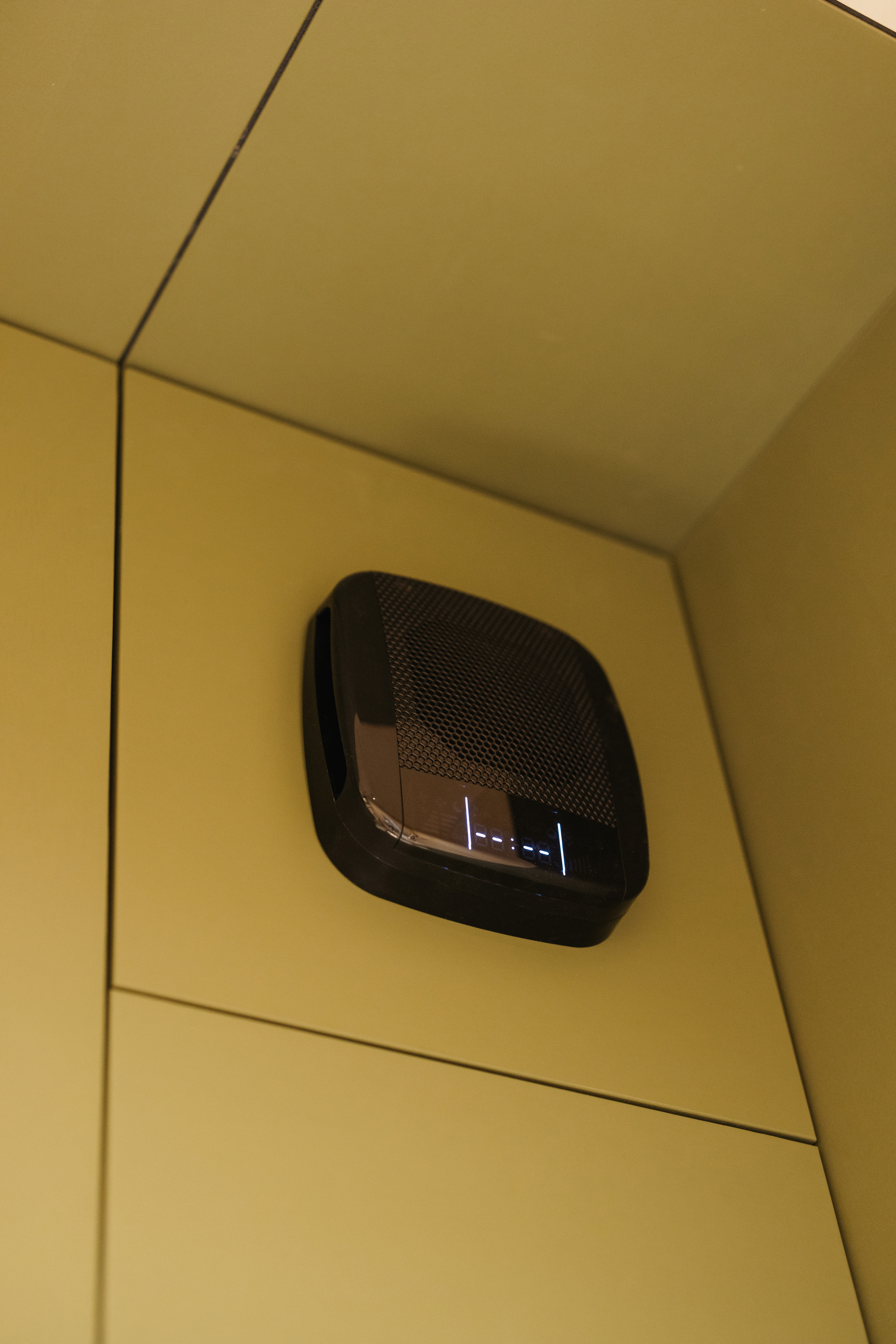 Model 2 Appliances & Details - Image 2