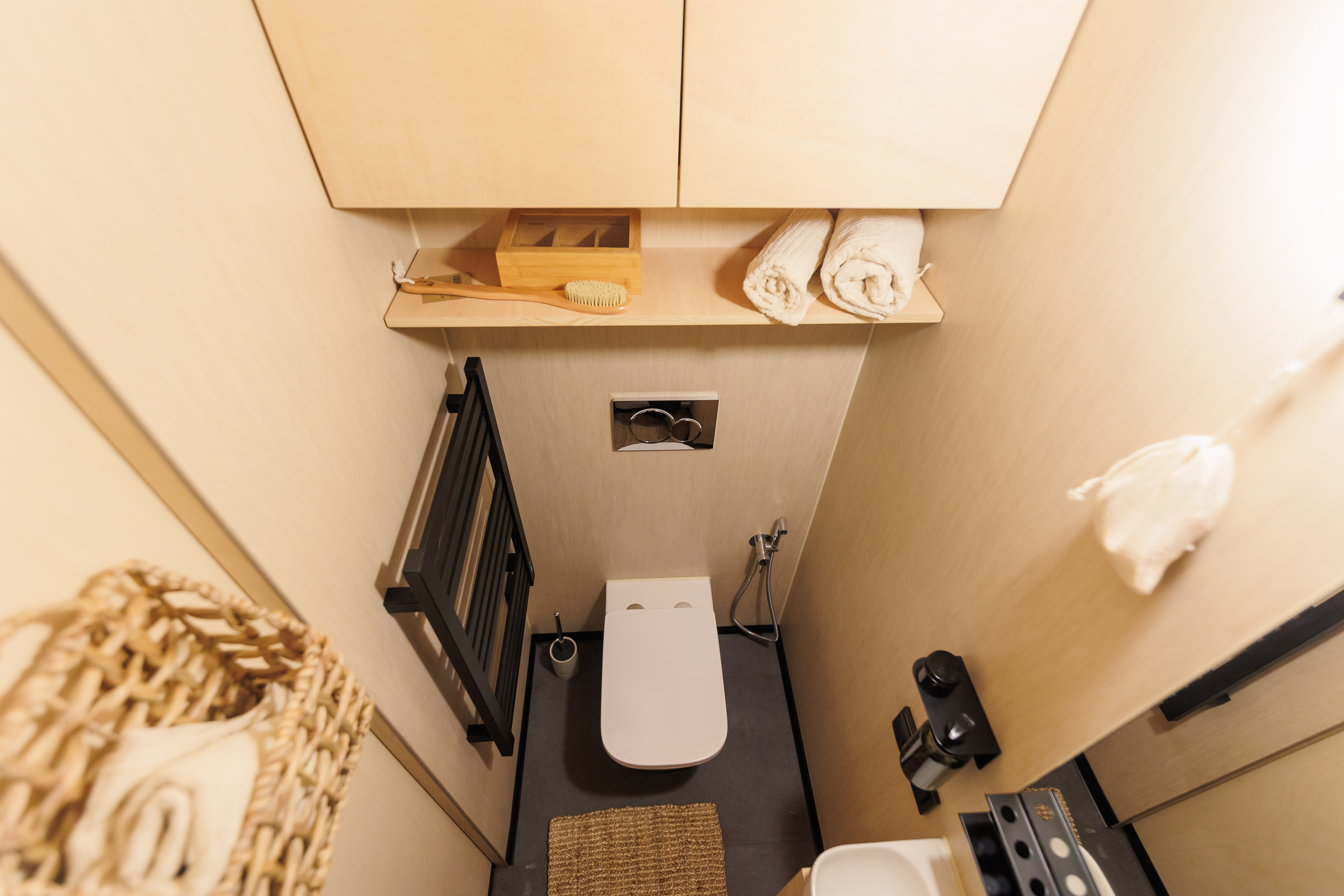 Model 2 Interior - Image 8