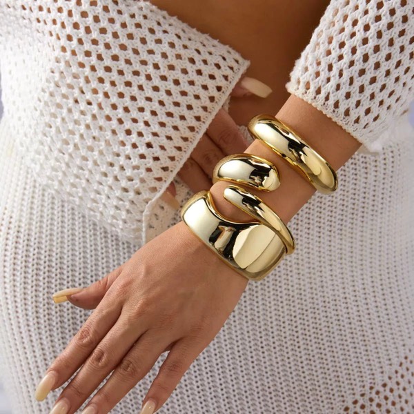 Bracelet manchette doré
