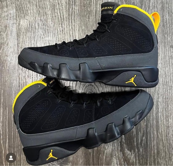 Air Jordan 9 Retro