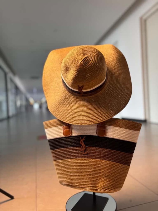 sac cabas + Chapeau capeline
