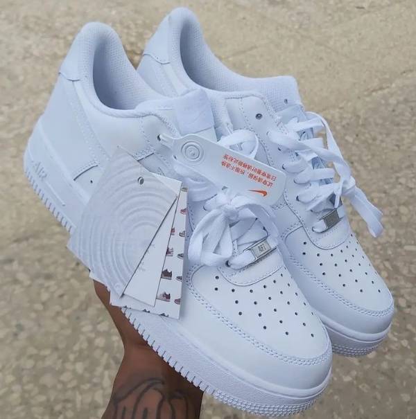 AIR FORCE 1 🤍

SIZE : 38-39-40-41-42-43...