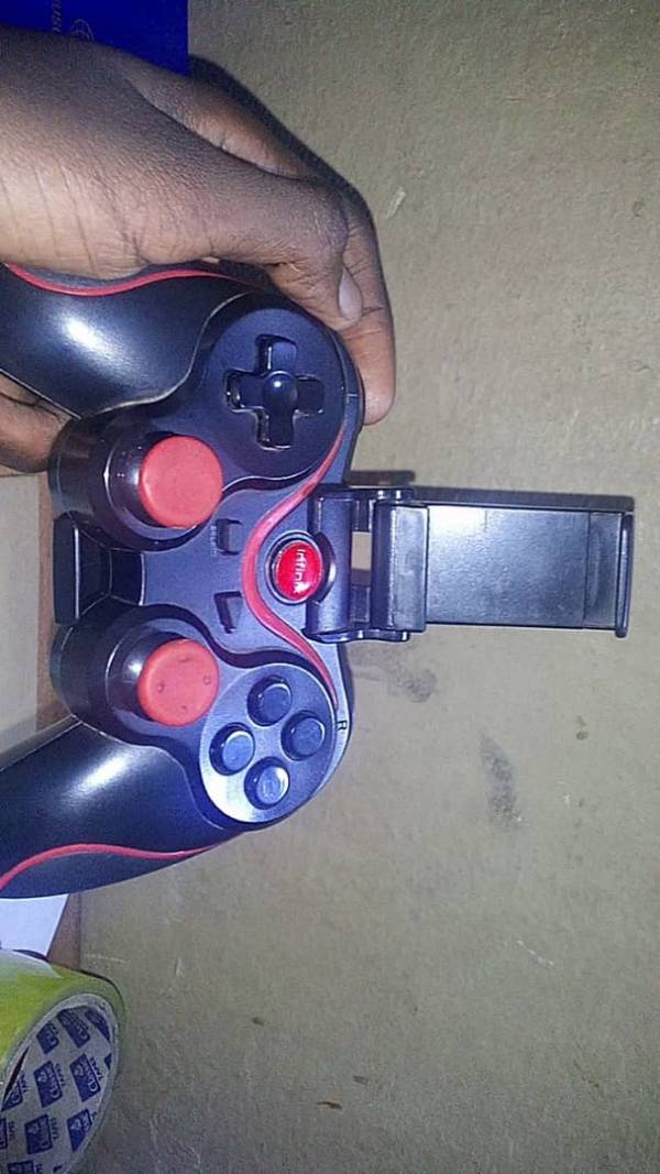 Manette passe partout