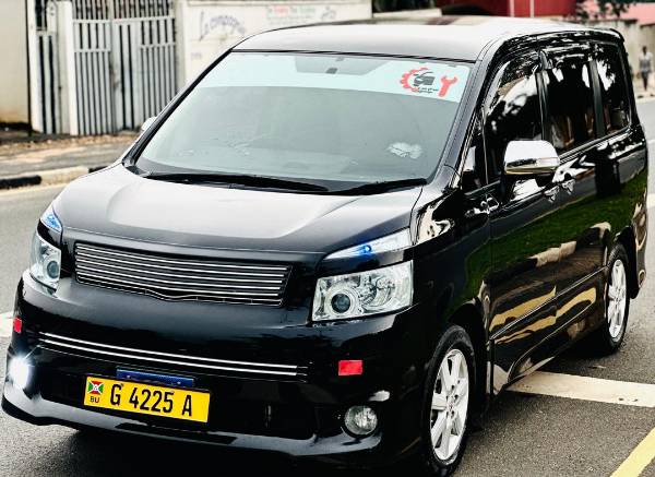 GUKOTA VOXY KURI 250,000milles FBU  par jour
