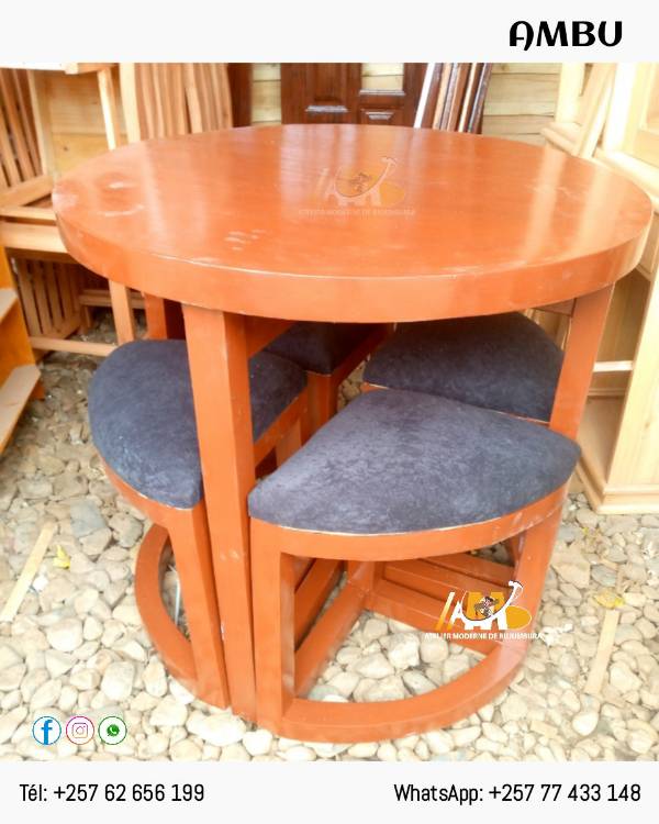 Table à Buffet circulaire (4places).