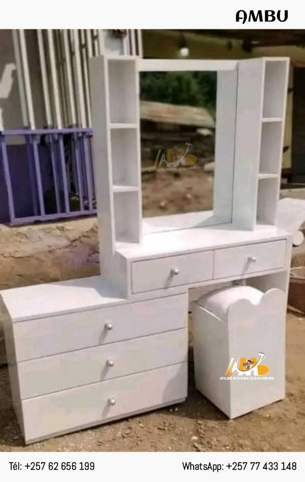 Coiffeuse de chambre UNCOMMON (1.30m).