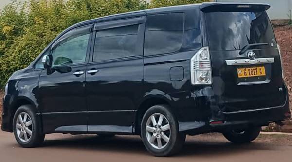 RURE SERVICES : Location des voitures en bonne état avec chauffeur, confort et sécurité garantis.