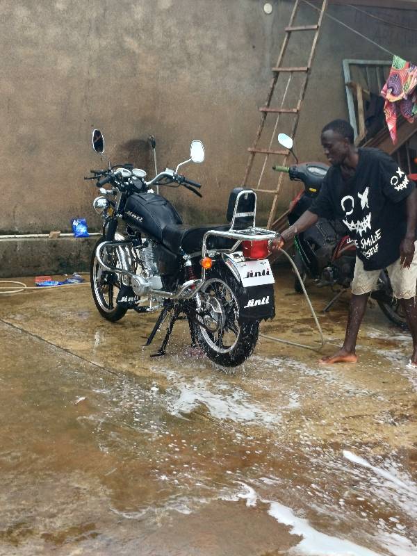 Iyimotomubonairagurishwa