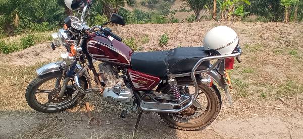 Kugurisha I Moto SANILI 125