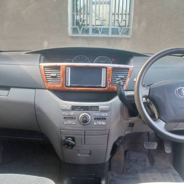 Voiture Toyota Noah a vendre