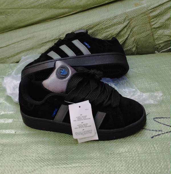 Adidas campus
