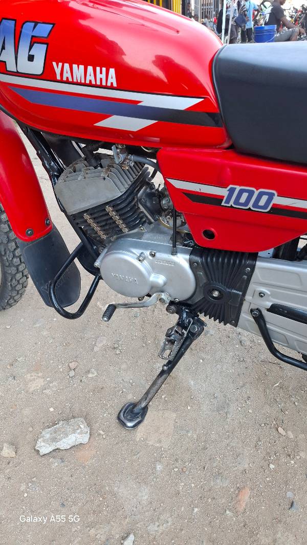 Moto AG100 YAMAHA IGURISHWA
