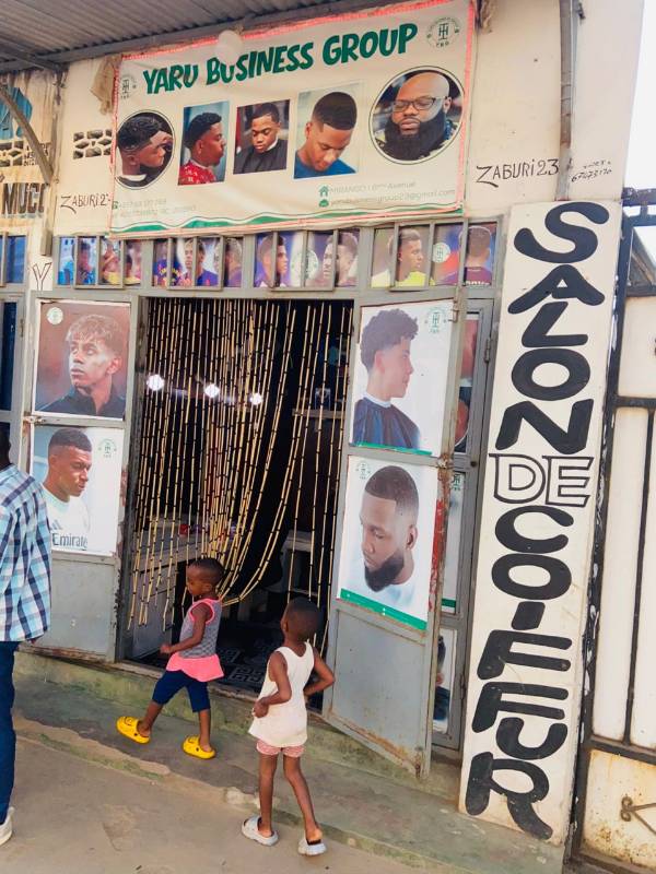Vente des matériels de salon de coiffure
