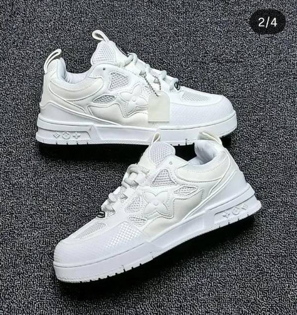 Vendeur des chaussures