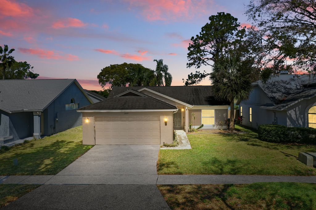 2439 Lake Jackson Cir-VT