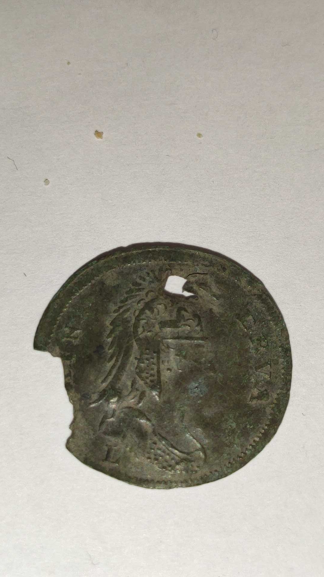 Moneta amulet