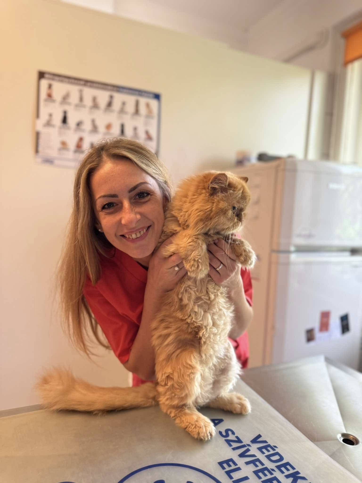 Dr. Szűcs Ágota Lenke 4223 profilképe