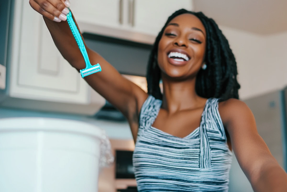 Disposable Razors Are a SCAM! Here’s What They Don’t Want You to Know