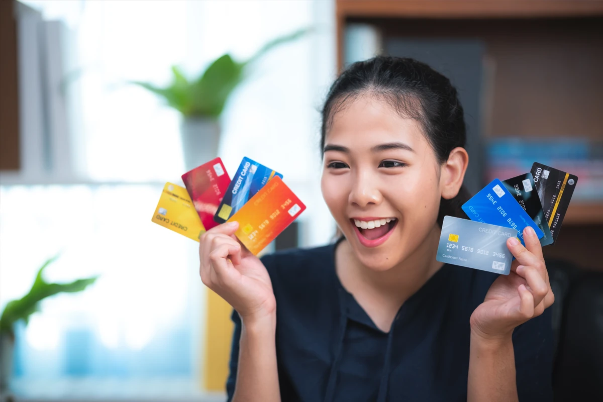 How Smart Credit Card Use Builds Wealth and Credit