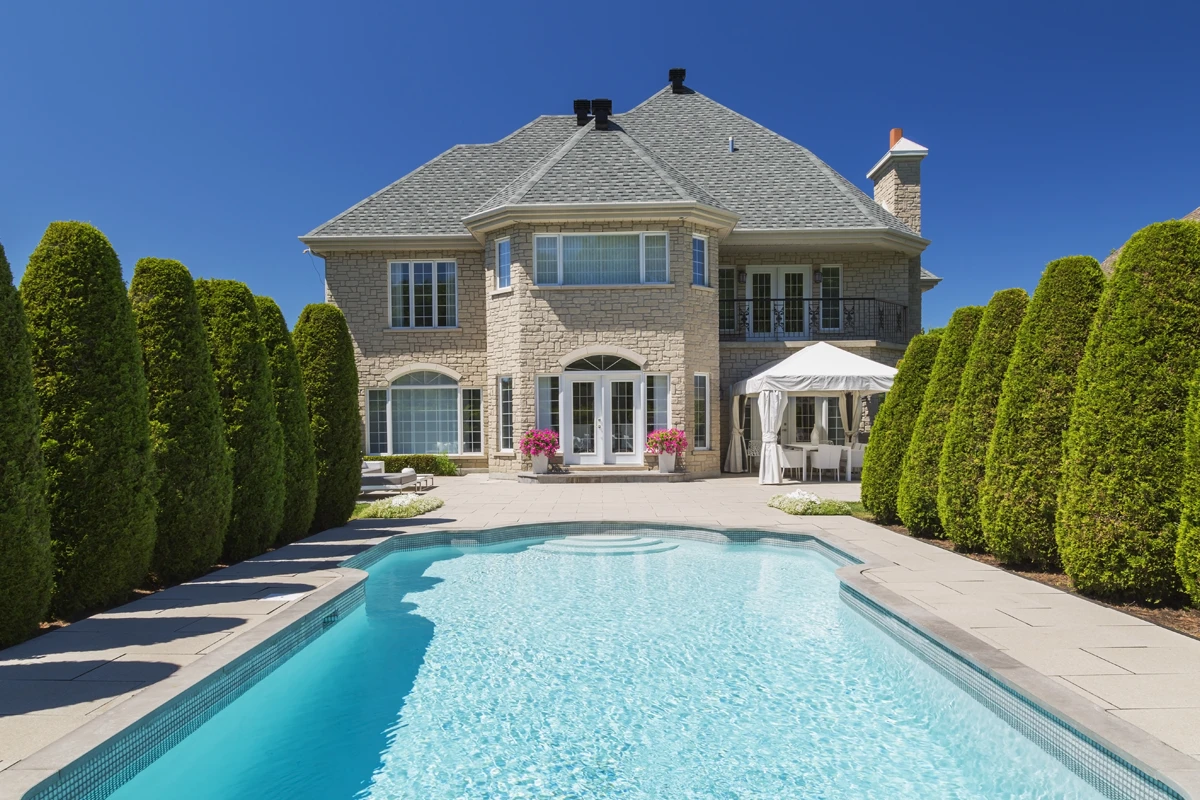 Luxury house with swimming pool and garden.