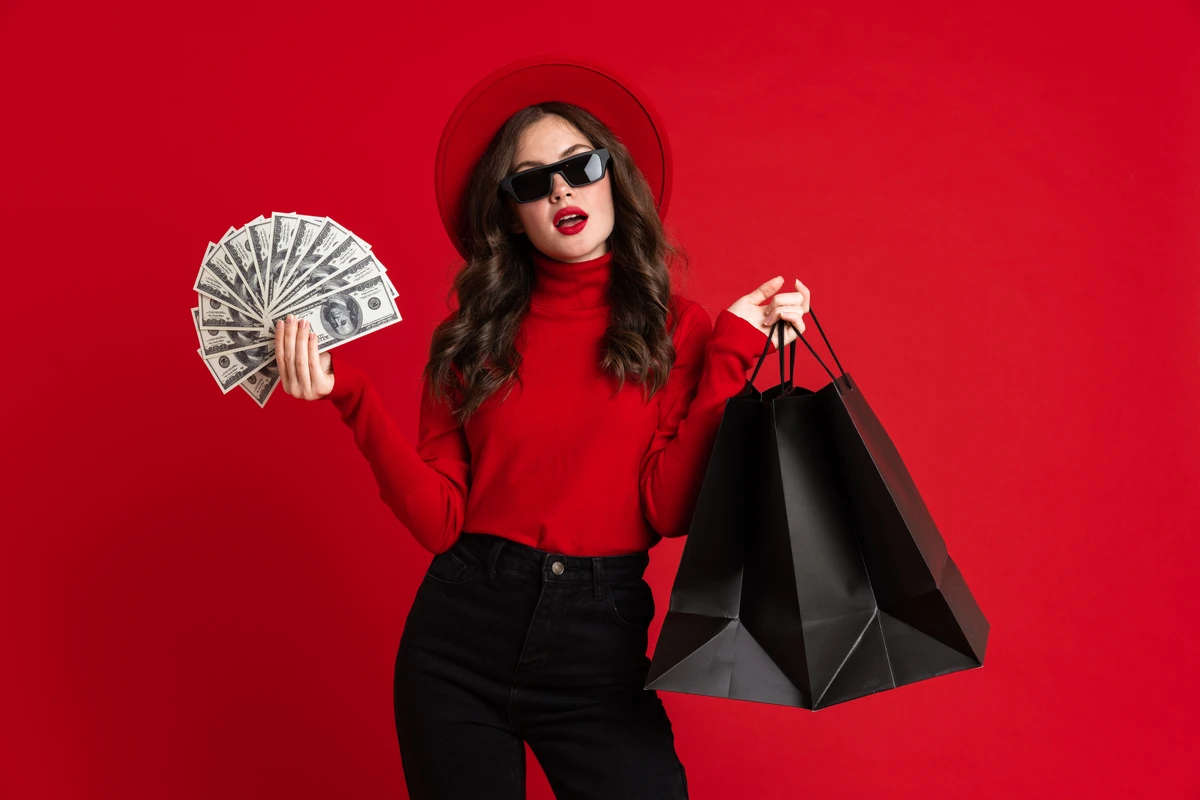 Influencer Chic, Financially Weak: The Debt Behind the Aesthetic