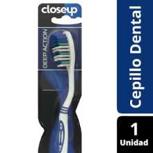 Cepillo Close Up Deep Action Medio x 1 unid.