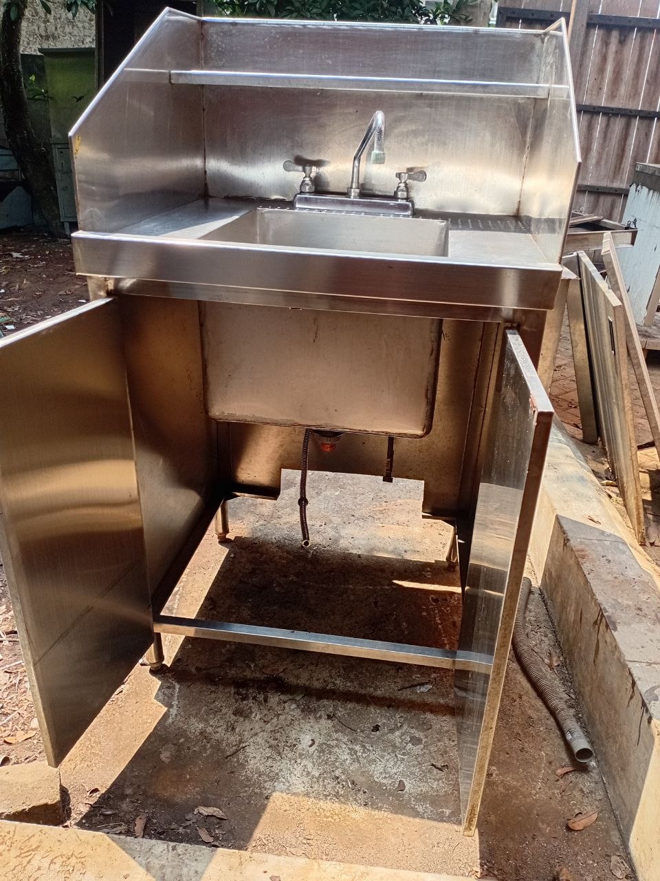 toko jual stainless sink table bekas restoran kelapa gading jakarta utara