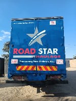 Man 15t curtainside photo 3
