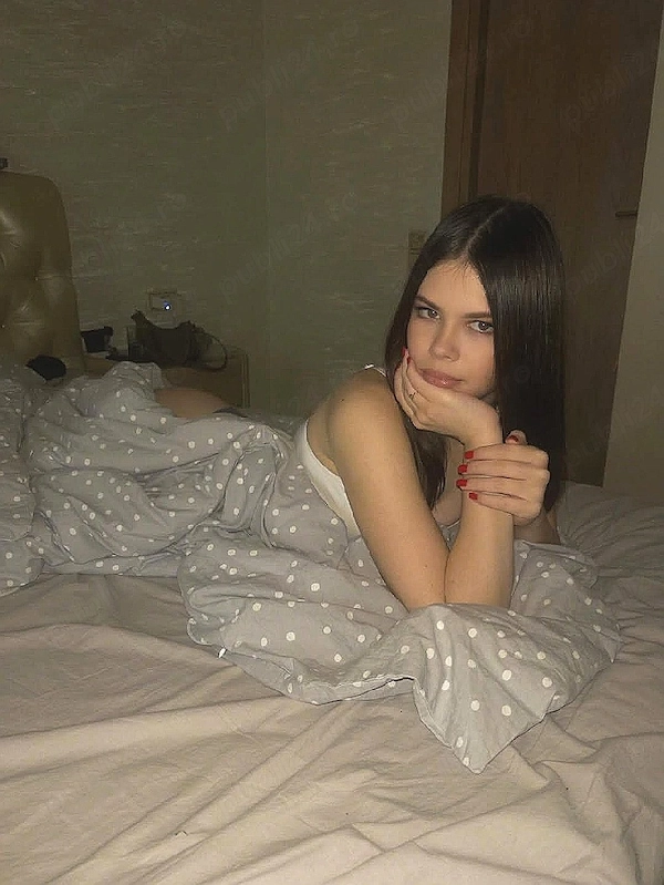 Gabriela - escortă în Hunedoara
