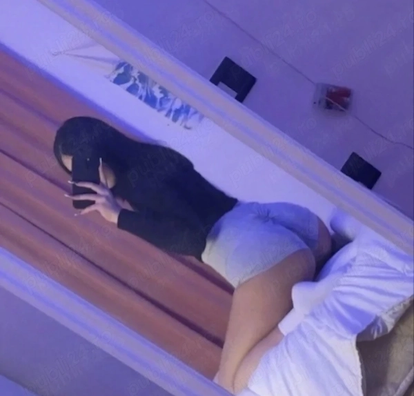 Ana - escortă în Roman