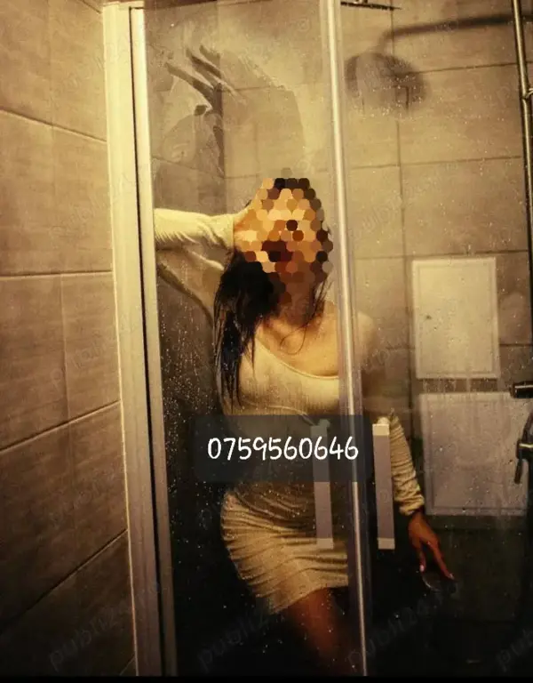 Larisa - escortă în Craiova
