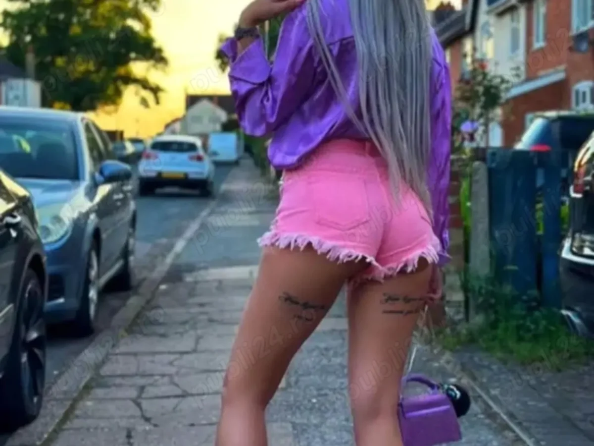 Fac deplasări și show web - escortă în Timișoara