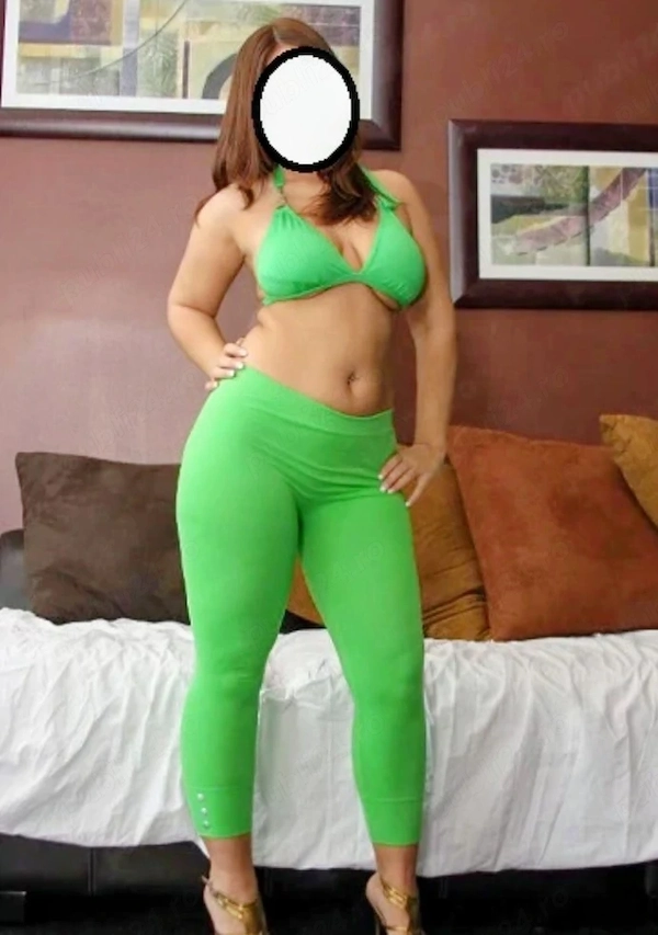 Roșcată fund bombat - escortă în București