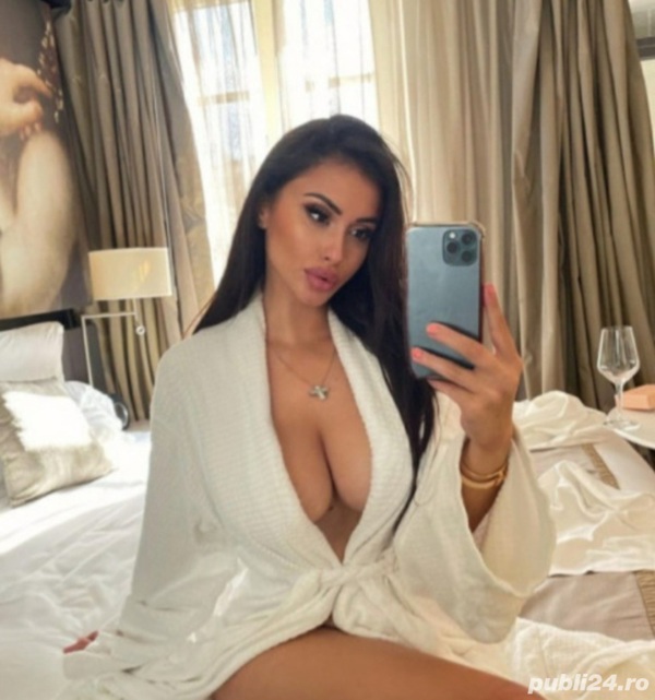 Selena - deplasari - escortă în București