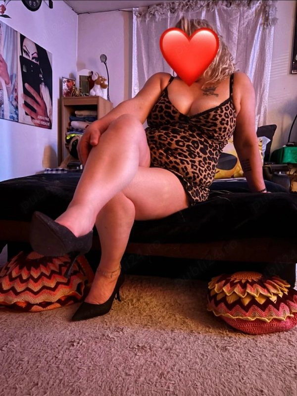 Blonda Milf - escortă în Deva
