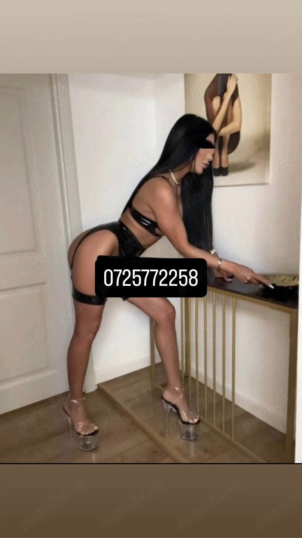 Bruneta siliconata - escortă în Alexandria