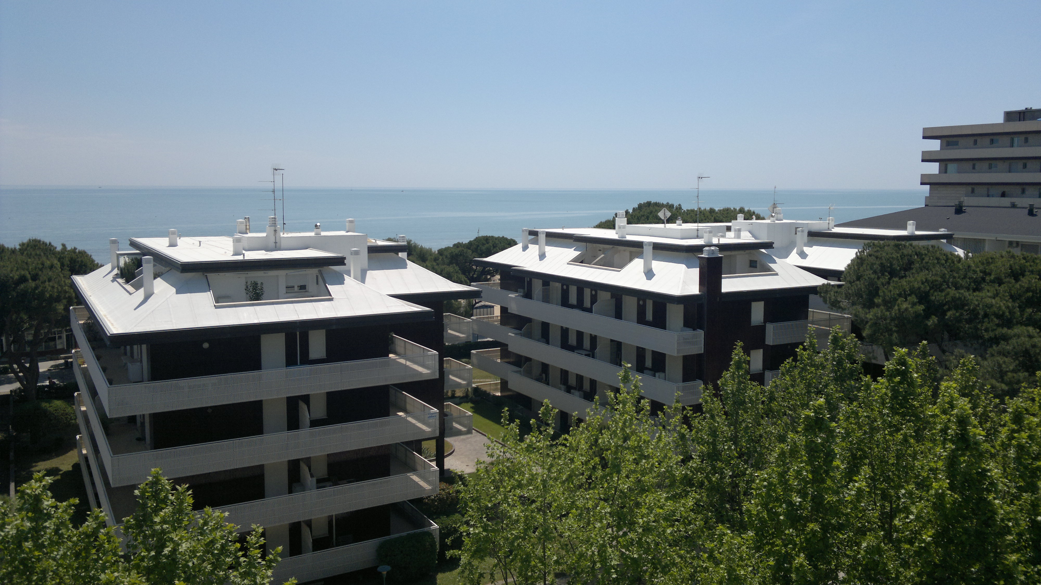 Toiture blanche Villa Doimo - Lignagno Sabbia d'Oro UD Italie - Derbigum