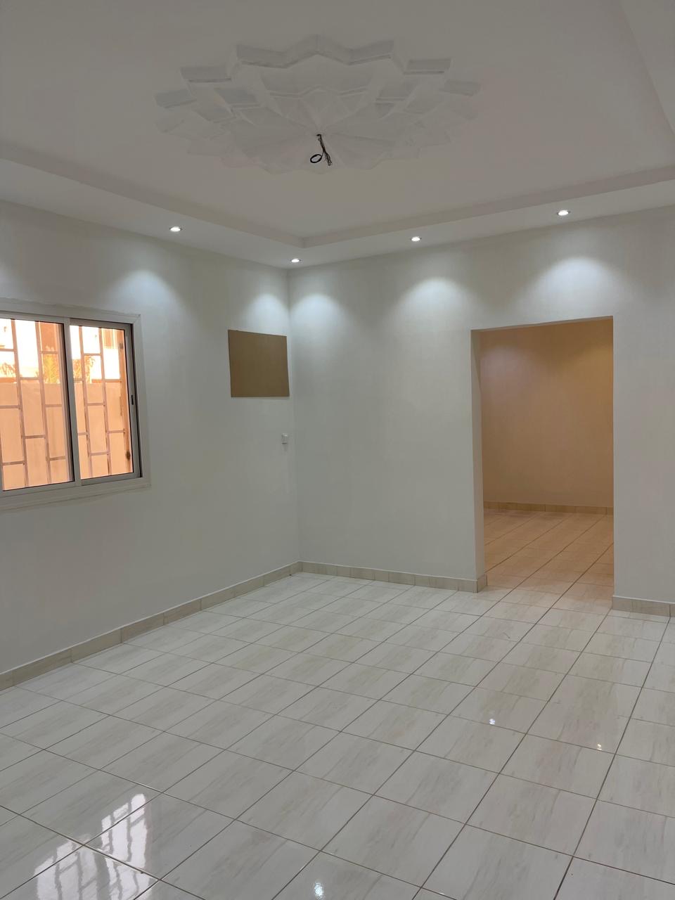 شقة للايجار في عدن  3 عرف وصاله - 1