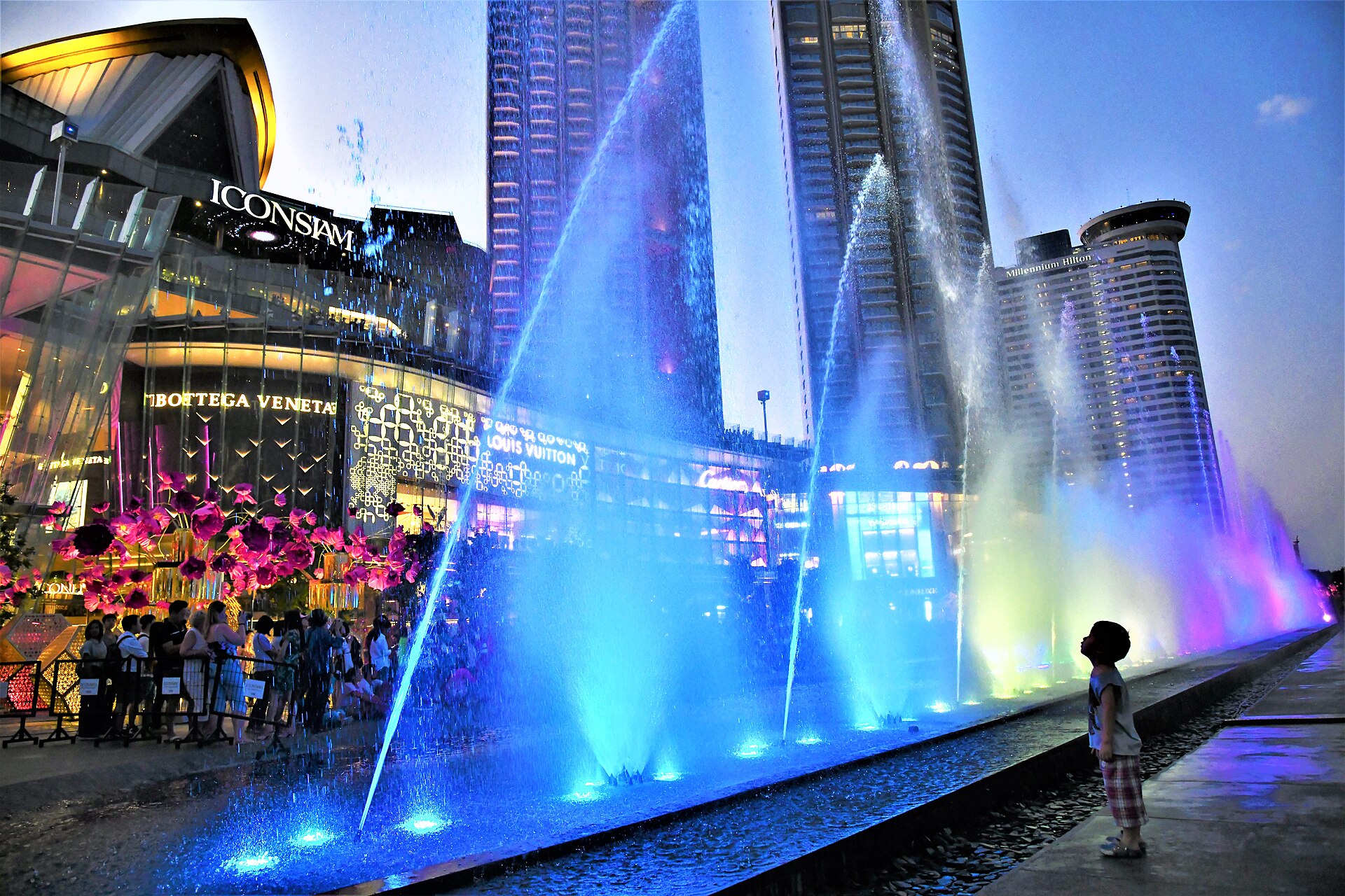 iconsiam-water-feature