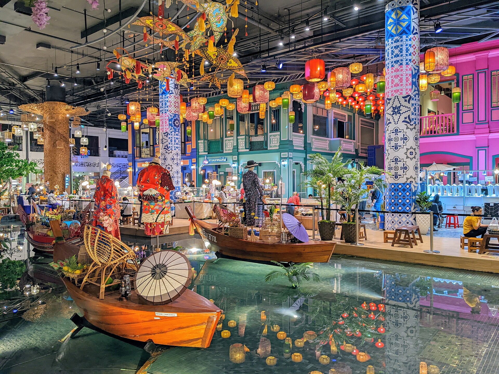 sooksiam-indoor-market