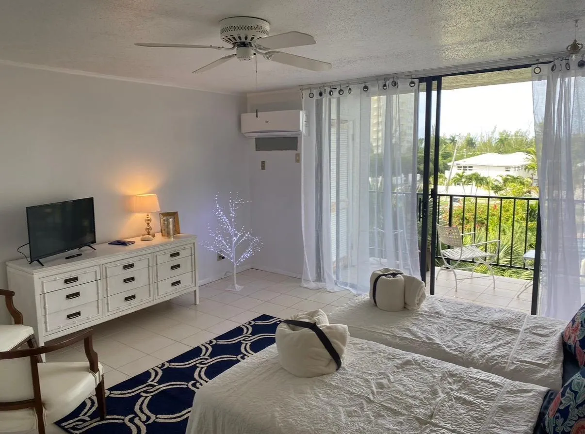 Coral Beach Studio photo 2