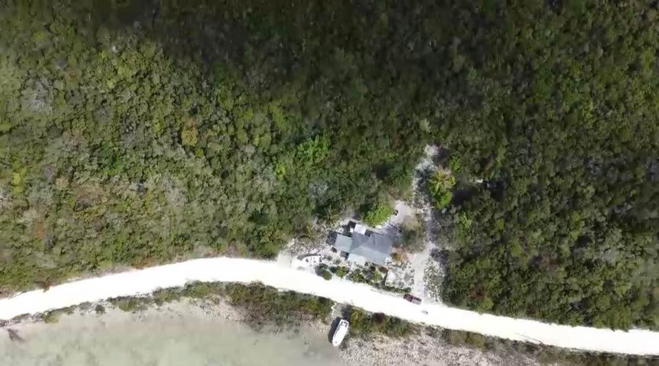 10 ACRES BEHRING POINT photo 2