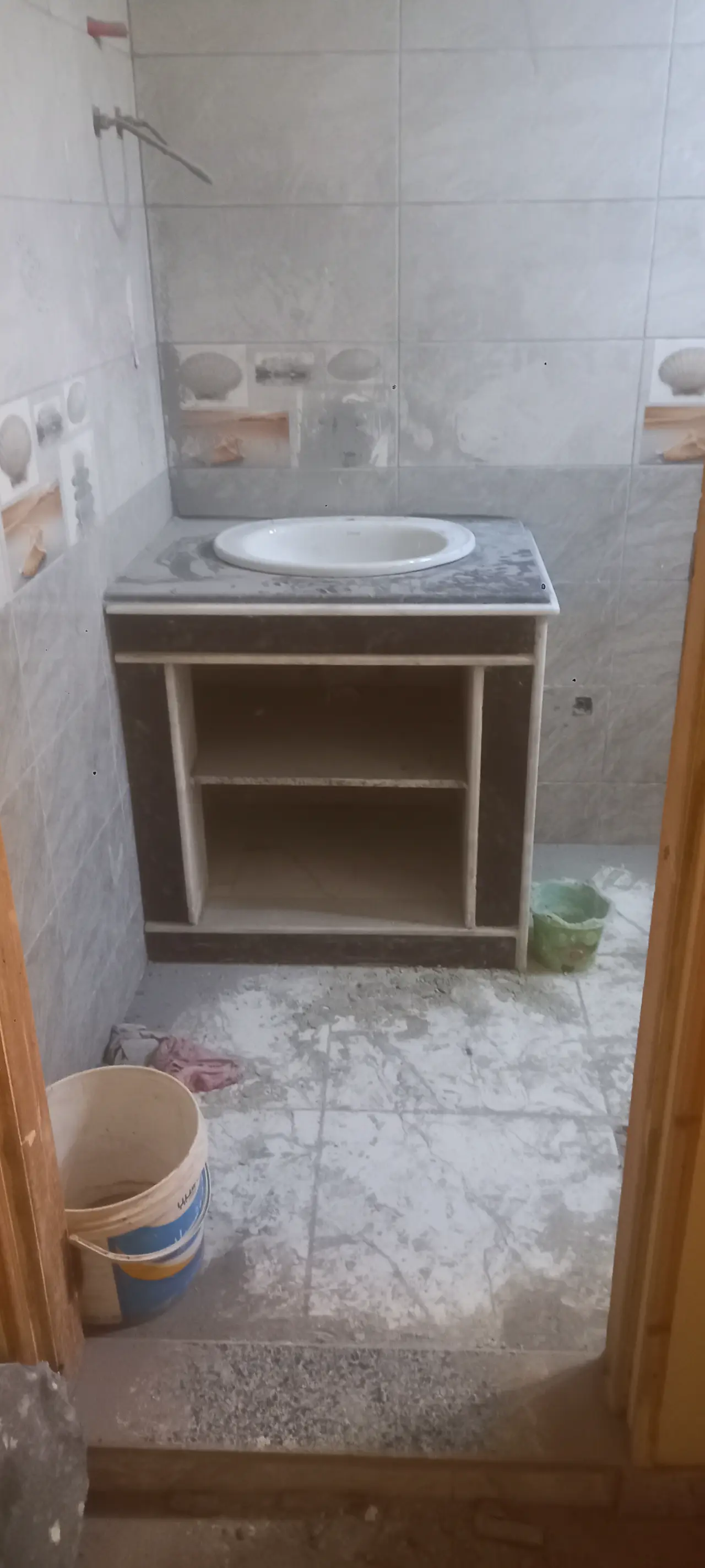 مبلط سيراميك الطفيلة