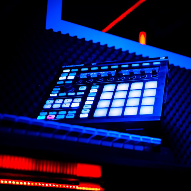 Featured image for Mastering the Art of Hip-Hop Production: Tips and Techniques