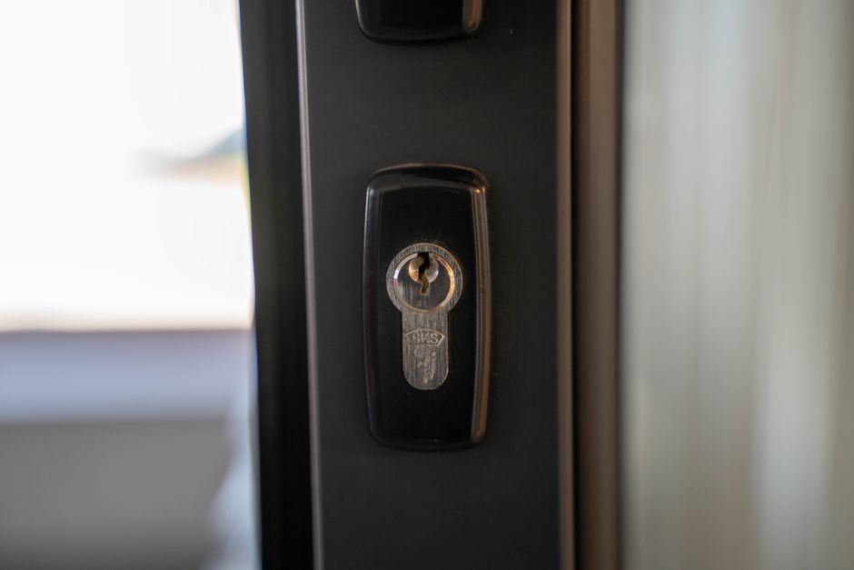 Featured image for The Benefits of a Lifetime Guarantee in Door Security Products