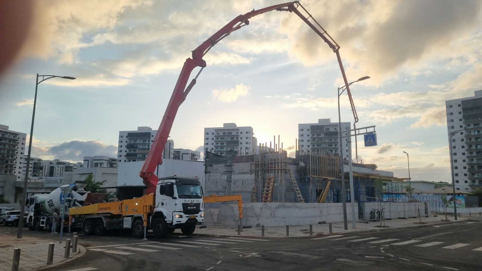 עוצמה ודיוק בכל יציקה!